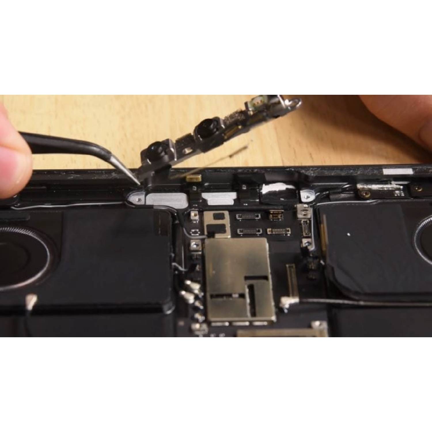iPad Pro 12.9 (4th Gen) repair